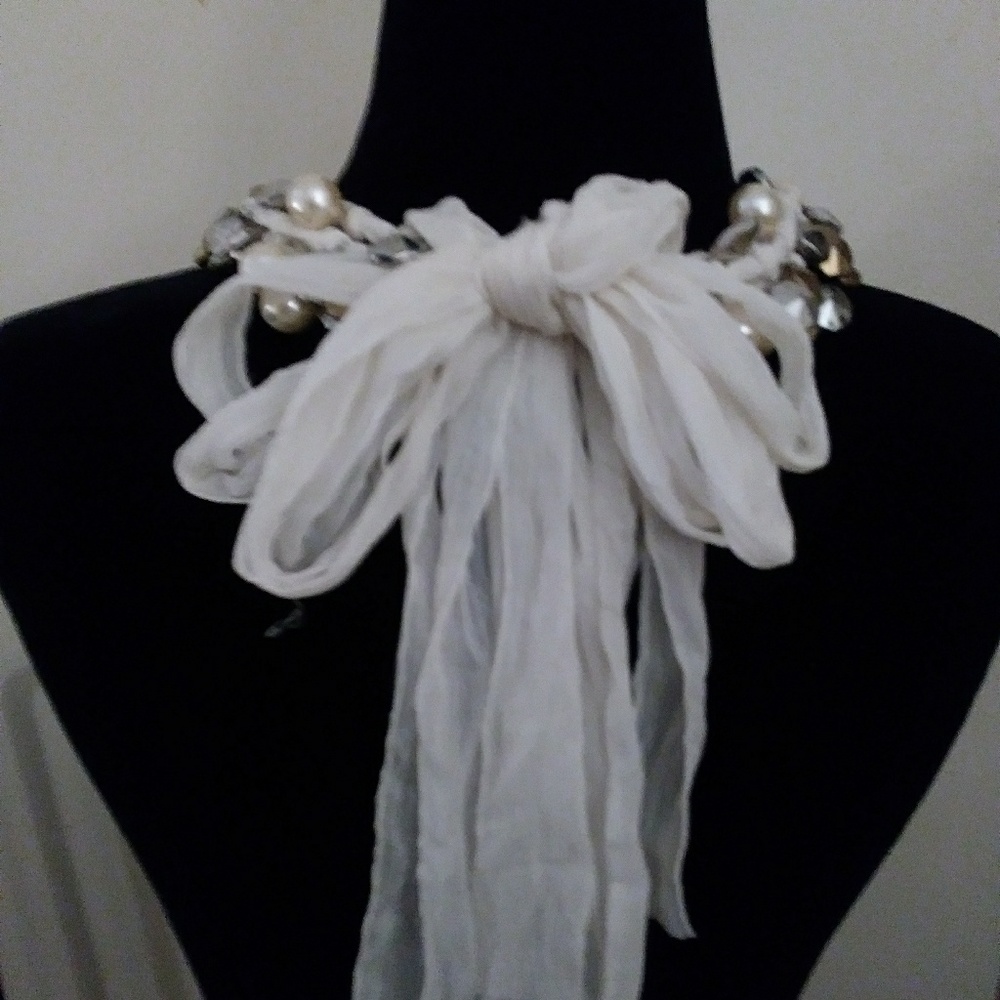 Necklace - Picture 2 of 4
